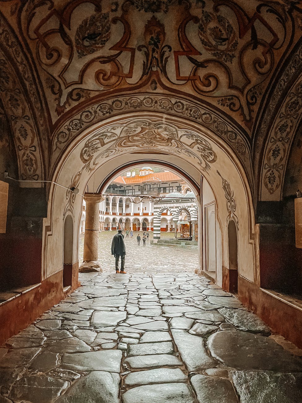 10 Книги на съвременни български писатели, които си заслужава да&nbsp;прочетете