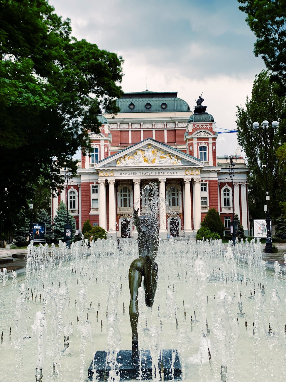 17 цитата на велики български писатели в&nbsp;снимки